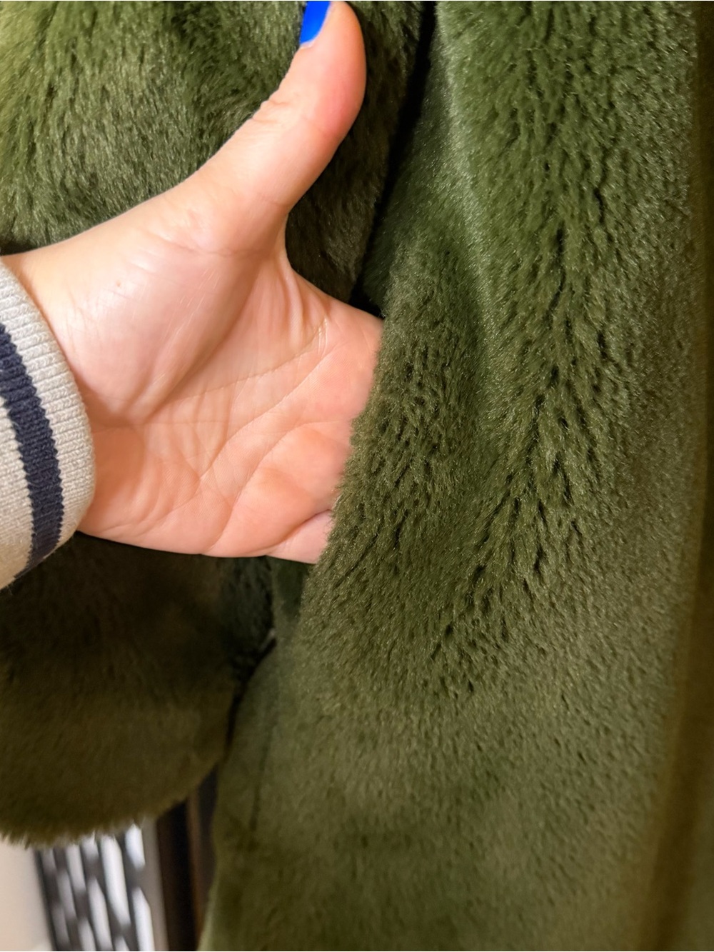 Forever 21 Olive Green Teddy Faux Fur Coat Medium - Picture 3 of 5